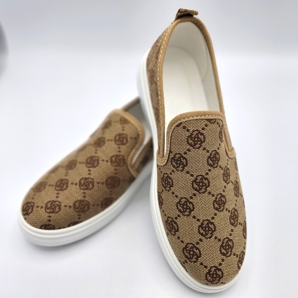Modern shoes
